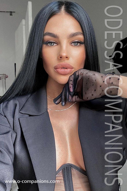 allessia, 22 YEARS
www.o-companions.com