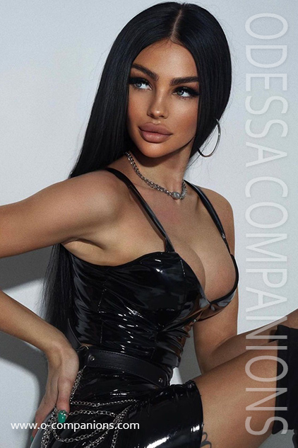 allessia, 22 YEARS
www.o-companions.com