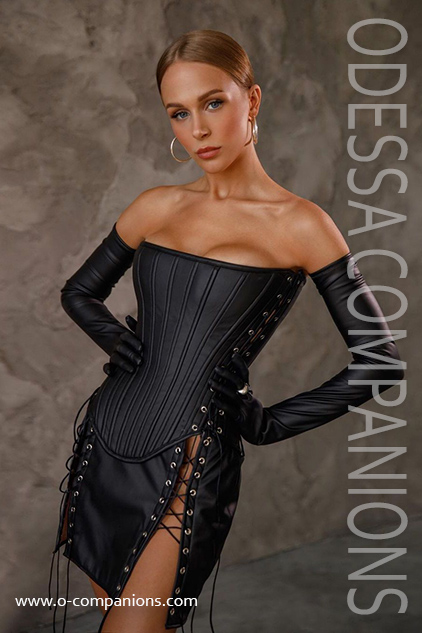 annika, 22 YEARS
www.o-companions.com