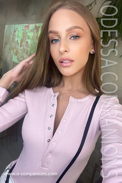 annika, 22 YEARS
www.o-companions.com