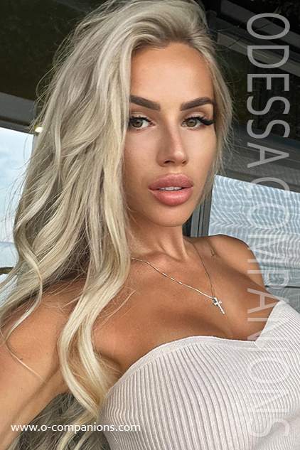 valentina, 22 YEARS
www.o-companions.com