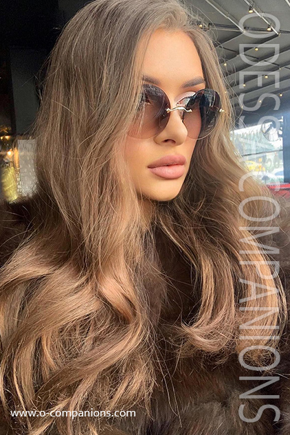 vikki, 22 YEARS
							 
www.o-companions.com