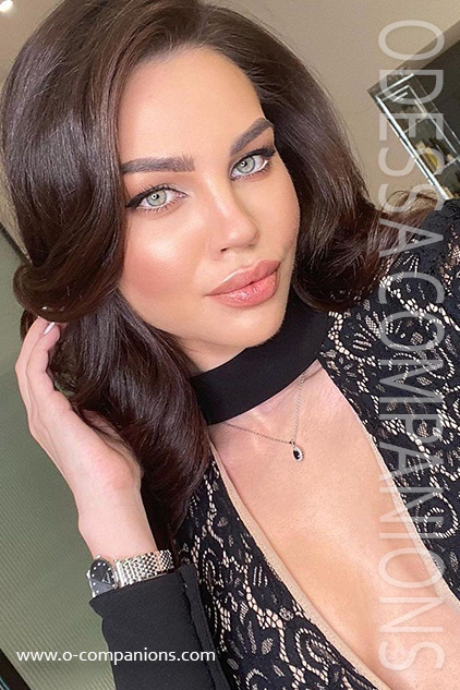 violetta, 22 YEARS
www.o-companions.com