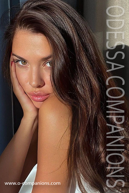 zlatka, 22 YEARS
www.o-companions.com